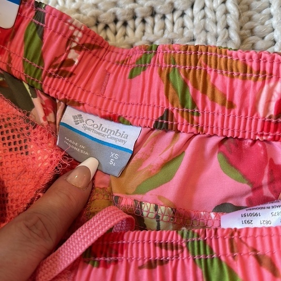 Columbia Tropical Pink Walnut River Shorts Sz Xs - Picture 4 of 6